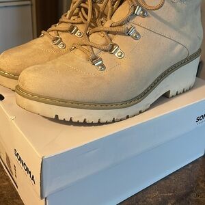 Eco Women's Cream Boots